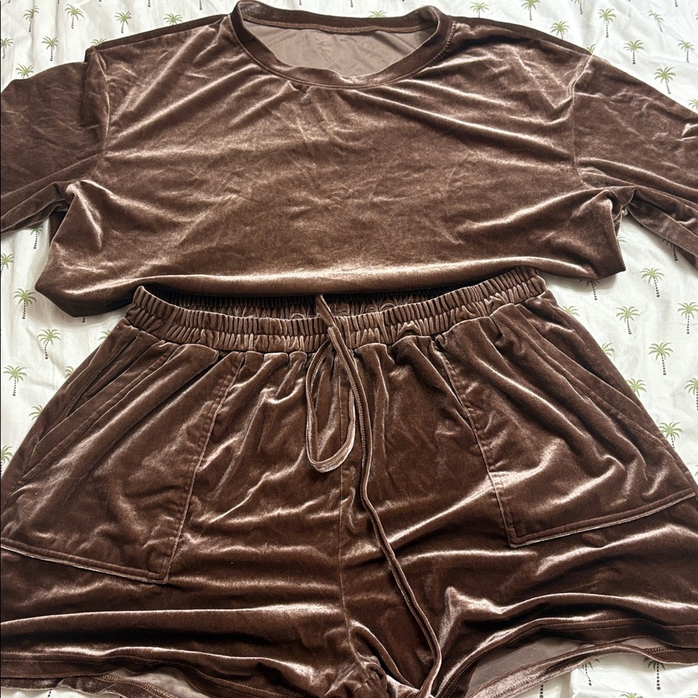 Brown Velvet Lounge Set
